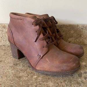 NEW Clarks Brown Boots - 8.5
